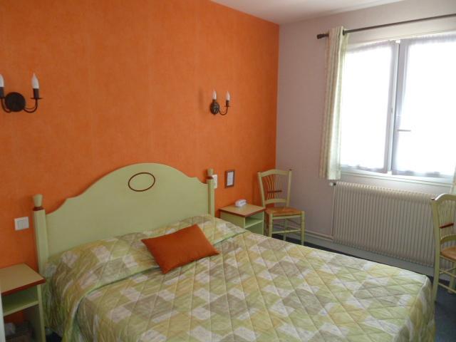 Hotel De La Poste Chagny  Room photo