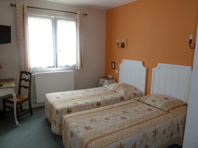 Hotel De La Poste Chagny  Room photo